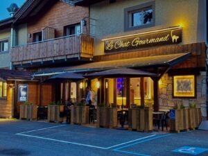 façade du restaurant le chat gourmand beunaz