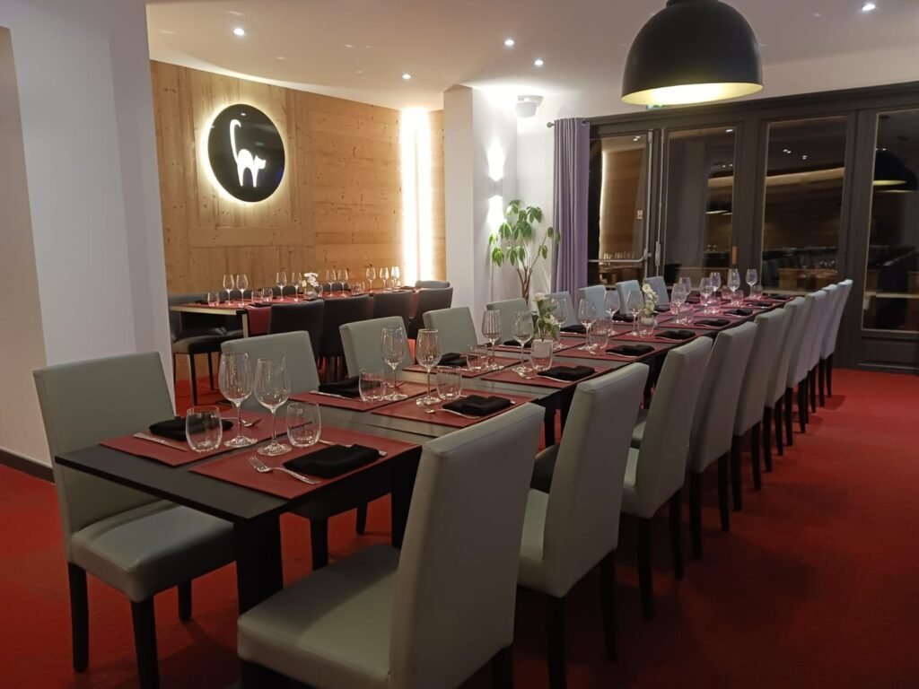 Table de groupe événements le chat gourmand beunaz