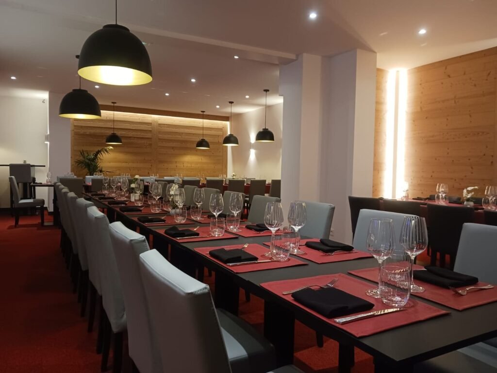 Table de groupe événements le chat gourmand beunaz