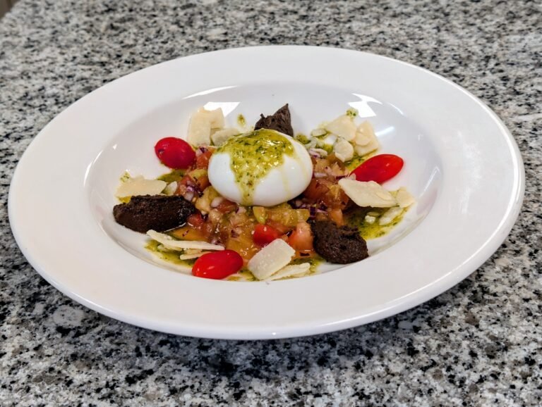 salade au restaurant le chat gourmand beunaz